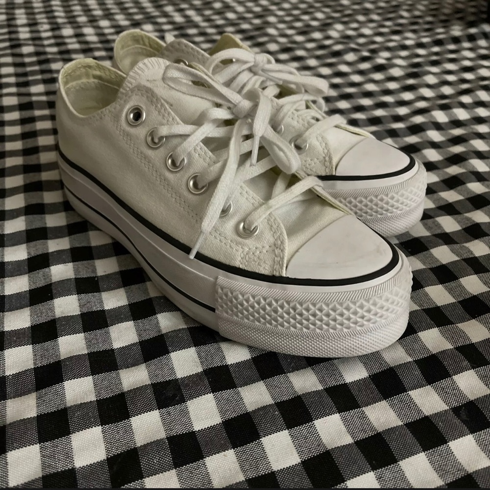 Platform converse size 5 worn once